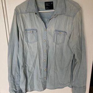 American Eagle Light Wash Denim Snap Button Shirt